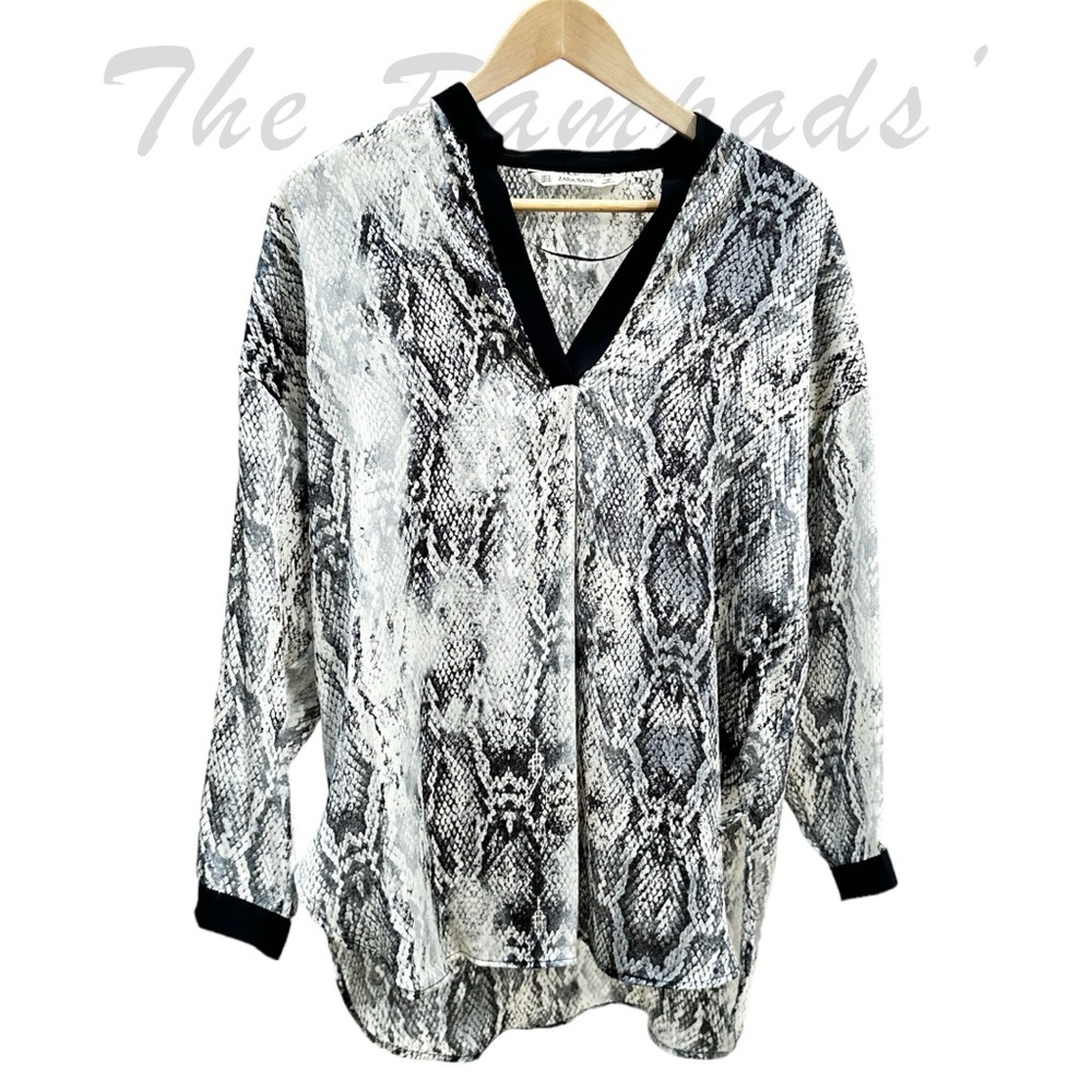 Zara Black and White Snakeskin Pattern Blouse Size Medium